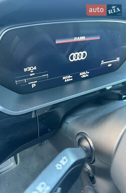 Внедорожник / Кроссовер Audi e-tron 2022 в 