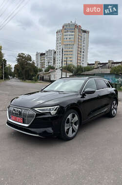 Позашляховик / Кросовер Audi e-tron 2019 в Черкасах