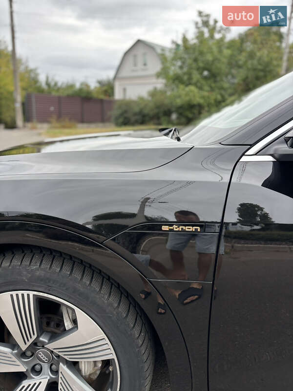 Внедорожник / Кроссовер Audi e-tron 2019 в Черкассах фото 12 Внедорожник / Кроссовер Audi e-tron 2019 в Черкассах