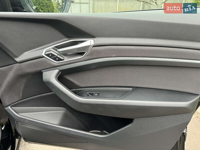 Внедорожник / Кроссовер Audi e-tron 2021 в Харькове фото 26 Внедорожник / Кроссовер Audi e-tron 2021 в Харькове