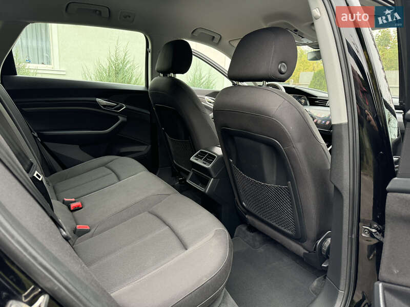 Внедорожник / Кроссовер Audi e-tron 2021 в Харькове фото 30 Внедорожник / Кроссовер Audi e-tron 2021 в Харькове