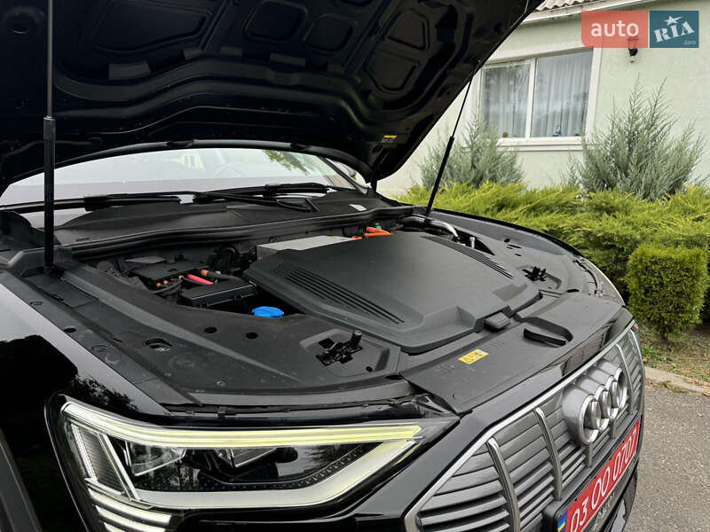Внедорожник / Кроссовер Audi e-tron 2021 в Харькове фото 51 Внедорожник / Кроссовер Audi e-tron 2021 в Харькове