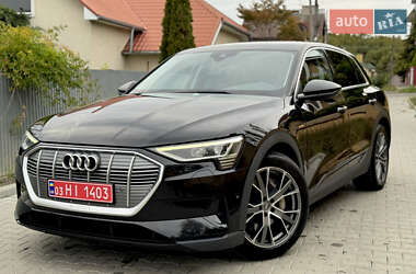 Внедорожник / Кроссовер Audi e-tron 2020 в 