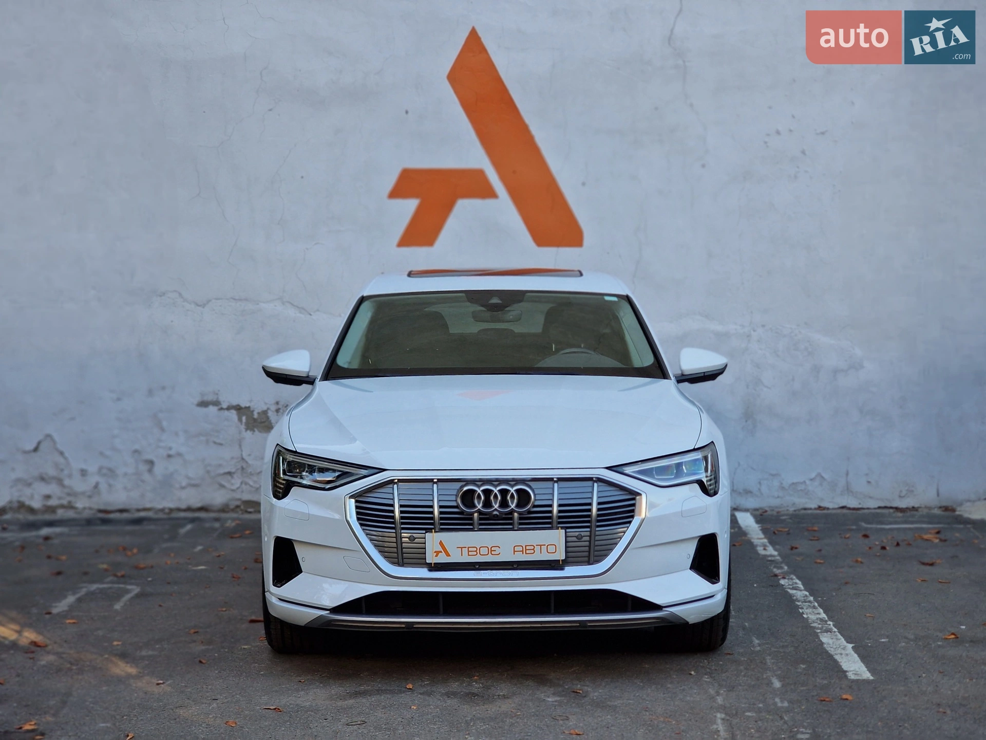 2020 Audi e-tron - мініатюра 2