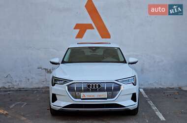 Позашляховик / Кросовер Audi e-tron 2020 в 
