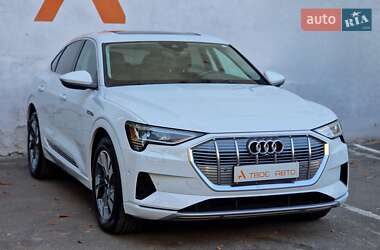Позашляховик / Кросовер Audi e-tron 2020 в 