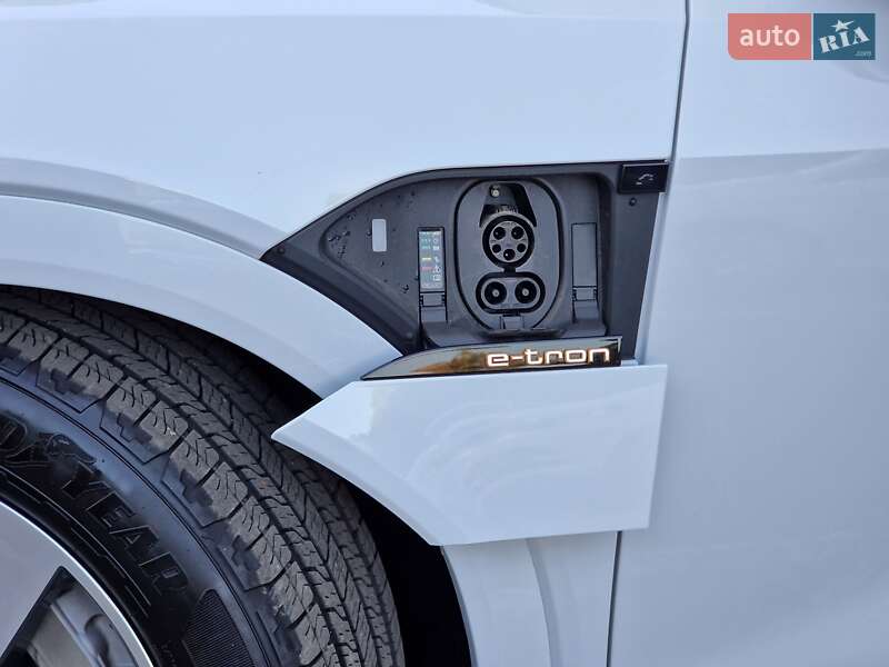 Позашляховик / Кросовер Audi e-tron 2020 в Одесі