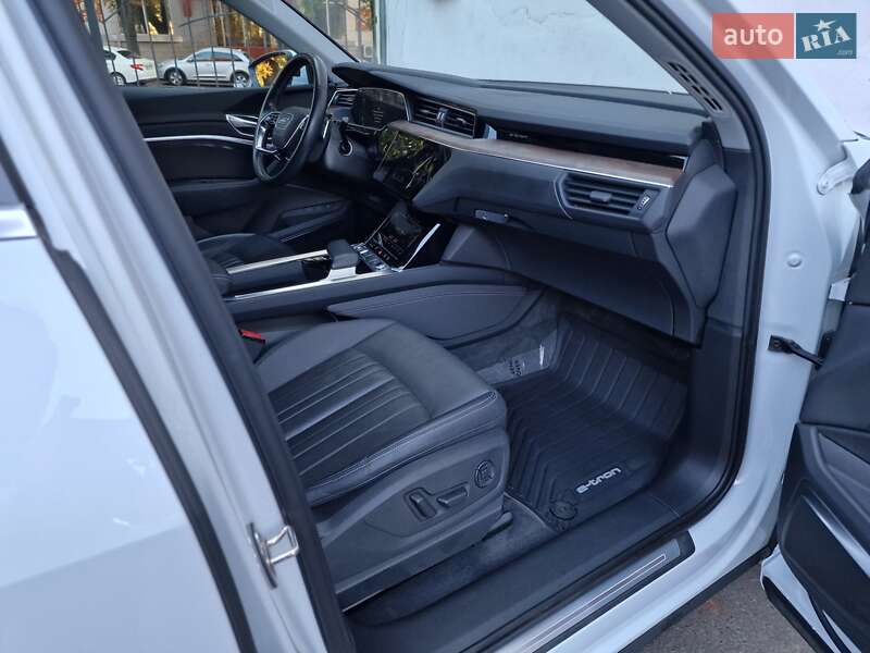Позашляховик / Кросовер Audi e-tron 2020 в Одесі