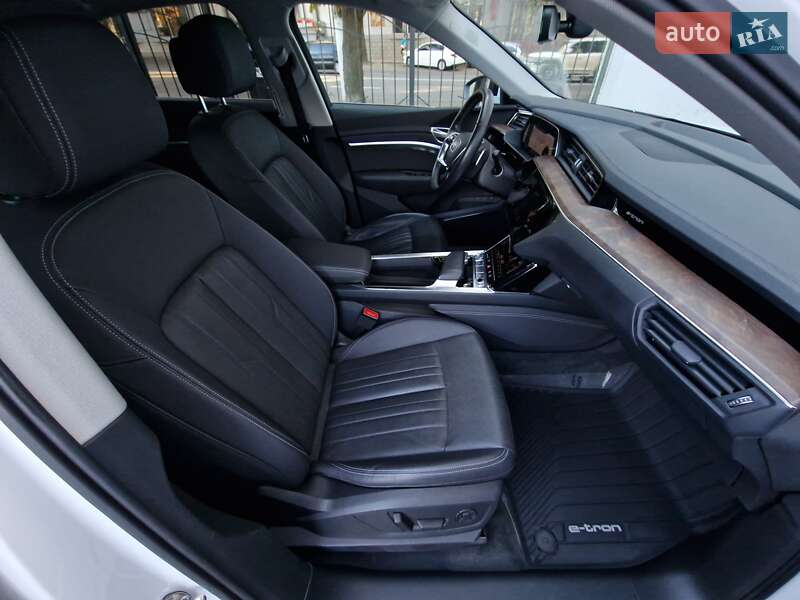 Позашляховик / Кросовер Audi e-tron 2020 в Одесі
