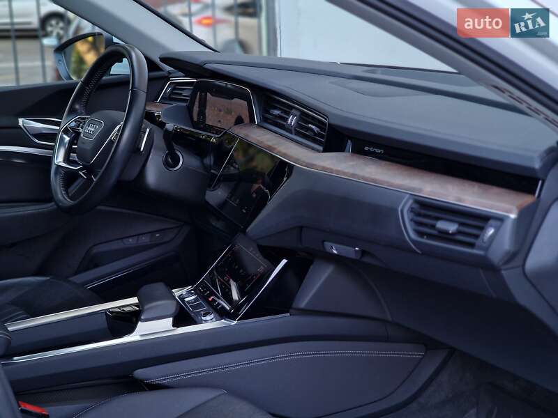 Позашляховик / Кросовер Audi e-tron 2020 в Одесі