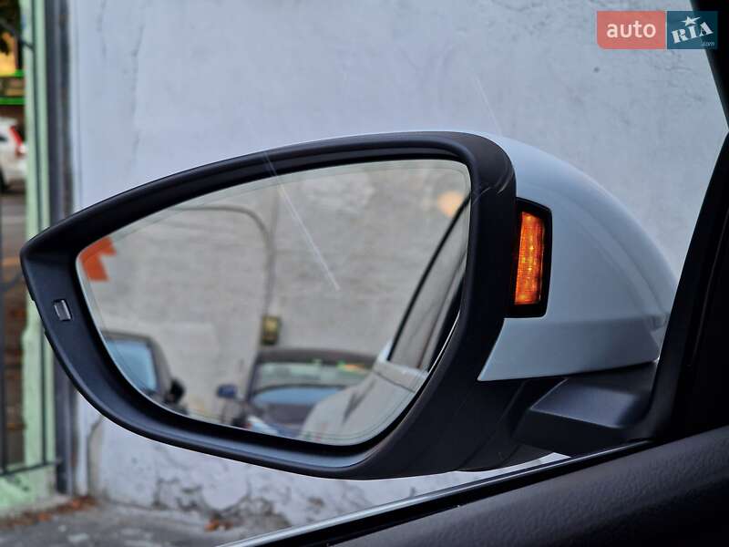 Позашляховик / Кросовер Audi e-tron 2020 в Одесі