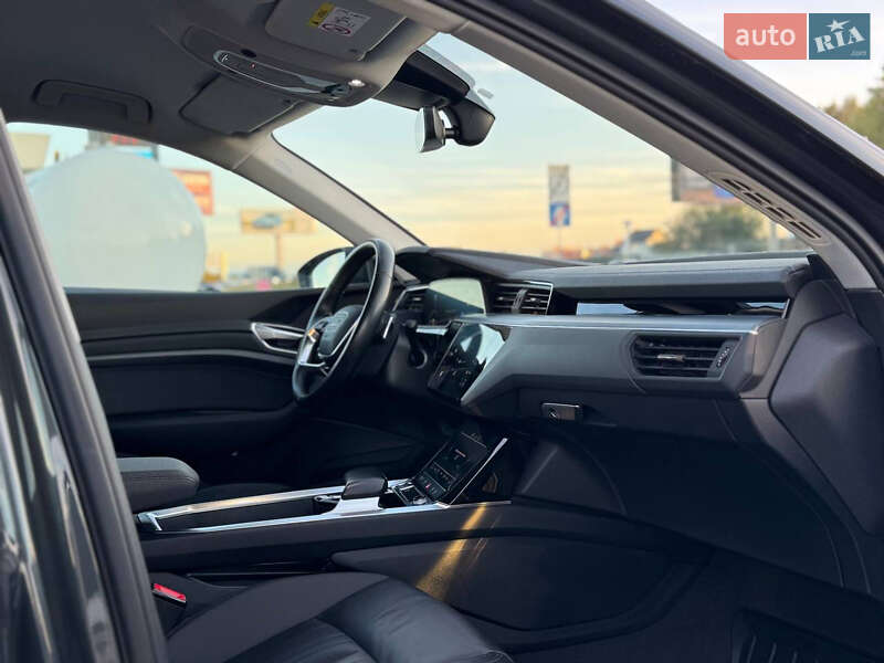 Внедорожник / Кроссовер Audi e-tron 2020 в Львове