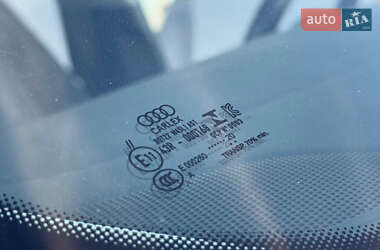 Позашляховик / Кросовер Audi e-tron 2020 в 