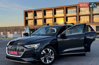 Позашляховик / Кросовер Audi e-tron 2020 в 