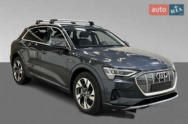 Позашляховик / Кросовер Audi e-tron 2020 в 
