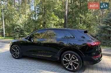 Внедорожник / Кроссовер Audi e-tron 2021 в 