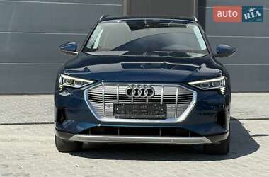 Внедорожник / Кроссовер Audi e-tron 2021 в 