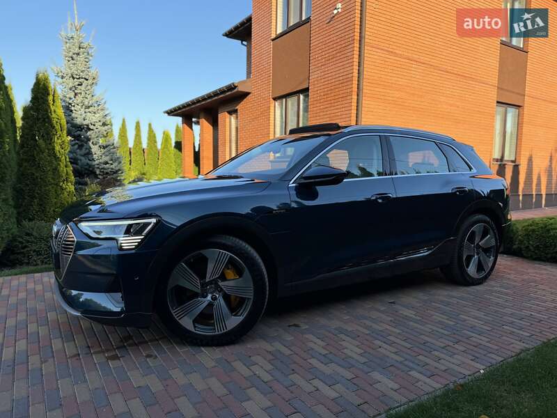 Позашляховик / Кросовер Audi e-tron 2020 в Києві
