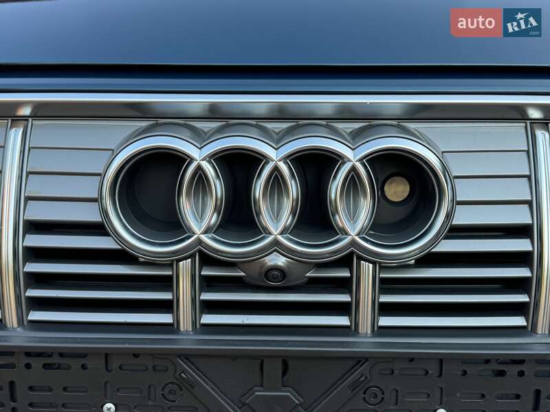 Позашляховик / Кросовер Audi e-tron 2020 в Києві