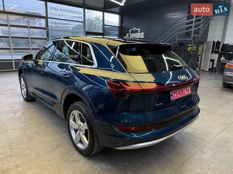 Позашляховик / Кросовер Audi e-tron 2019 в Чернівцях