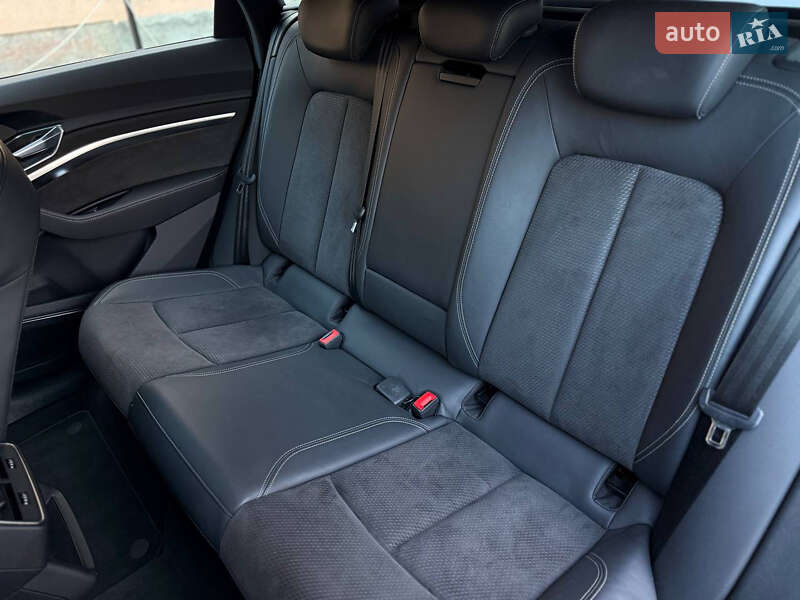 Внедорожник / Кроссовер Audi e-tron 2020 в Мукачево