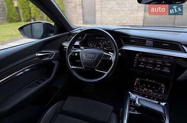 Позашляховик / Кросовер Audi e-tron 2020 в 