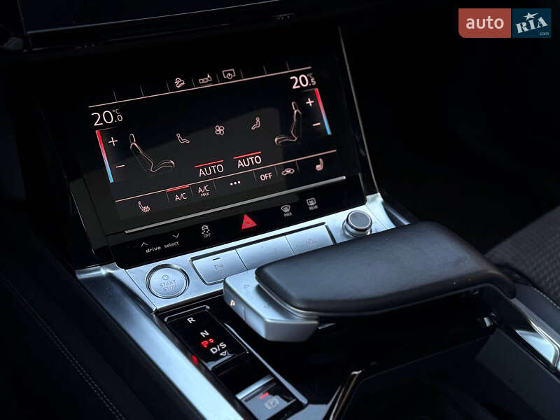 Внедорожник / Кроссовер Audi e-tron 2020 в Мукачево