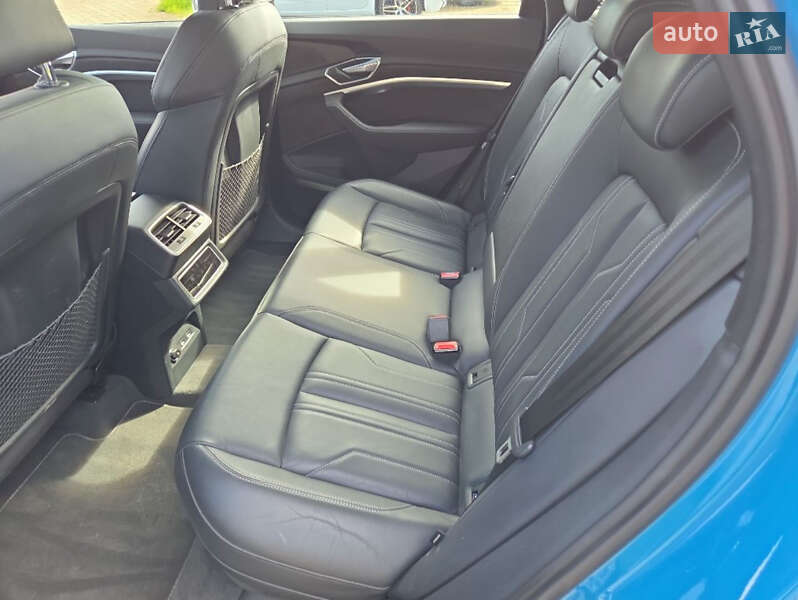 Внедорожник / Кроссовер Audi e-tron 2019 в Харькове