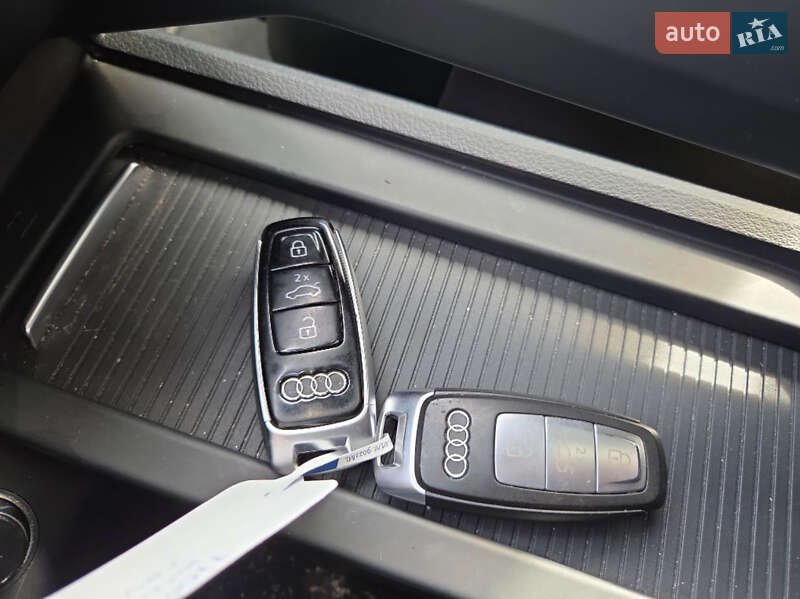 Внедорожник / Кроссовер Audi e-tron 2019 в Харькове