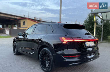 Позашляховик / Кросовер Audi e-tron 2019 в 