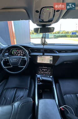 Внедорожник / Кроссовер Audi e-tron 2019 в 