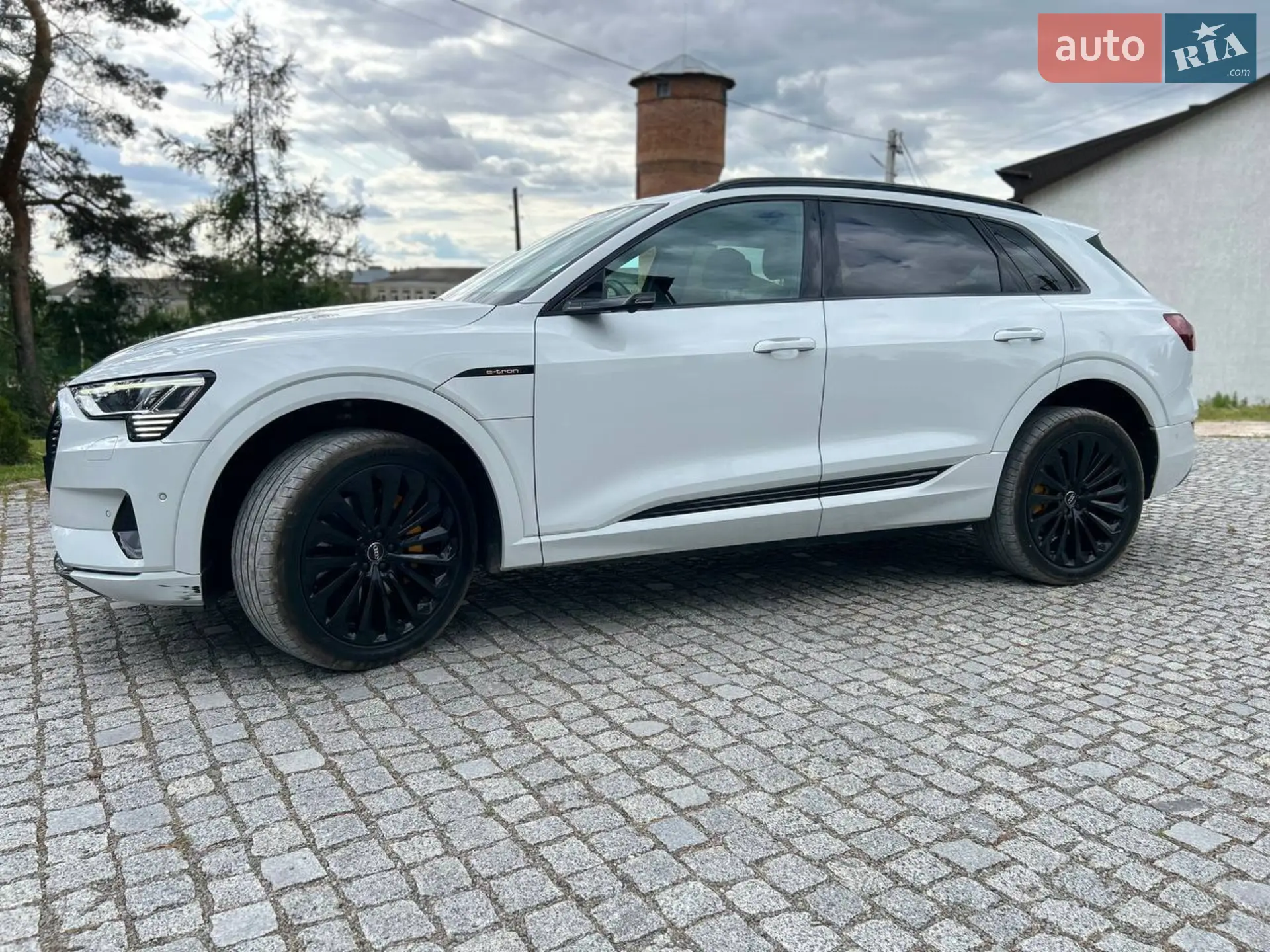 2019 Audi e-tron - мініатюра 11