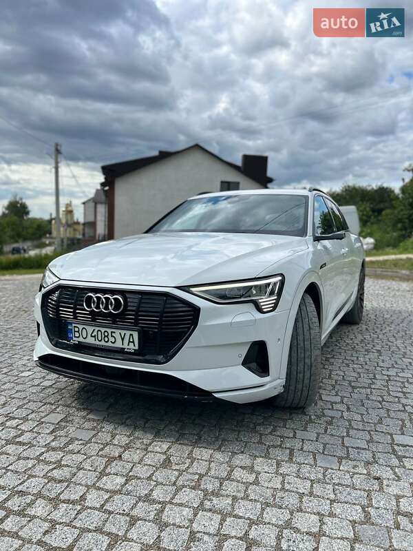 Внедорожник / Кроссовер Audi e-tron 2019 в Тернополе