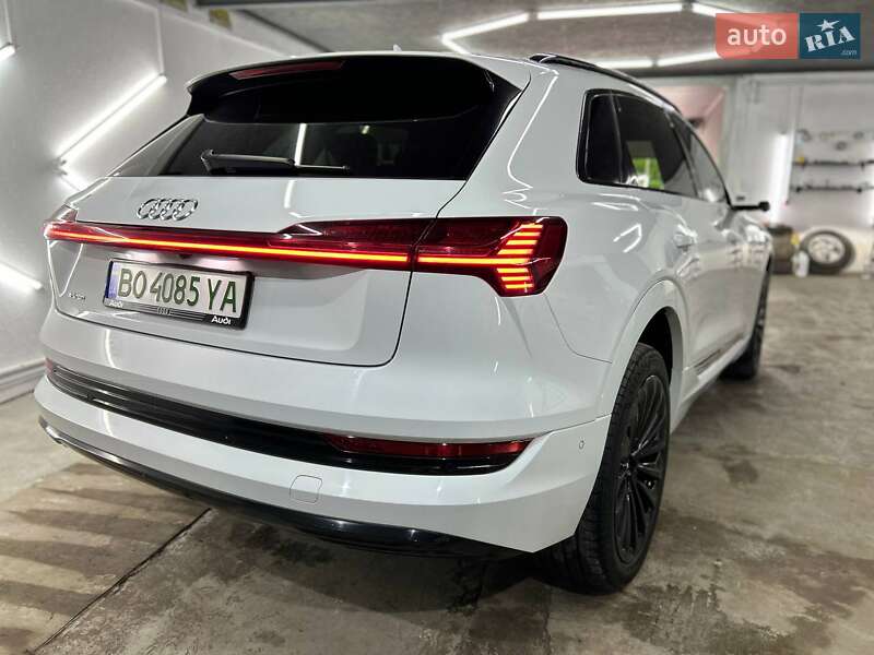 Внедорожник / Кроссовер Audi e-tron 2019 в Тернополе