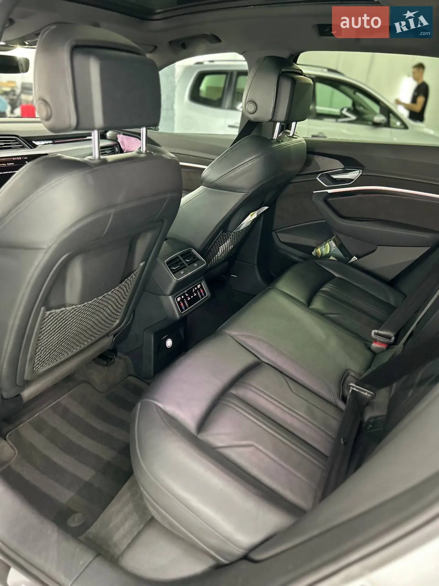 2019 Audi e-tron - мініатюра 26