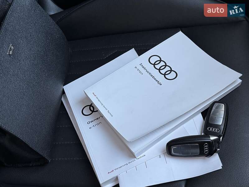 Позашляховик / Кросовер Audi e-tron 2021 в Дніпрі