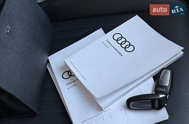 Позашляховик / Кросовер Audi e-tron 2021 в 