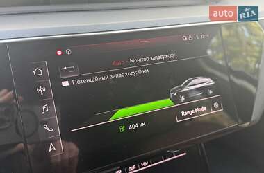 Позашляховик / Кросовер Audi e-tron 2021 в 