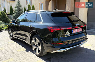 Внедорожник / Кроссовер Audi e-tron 2019 в 