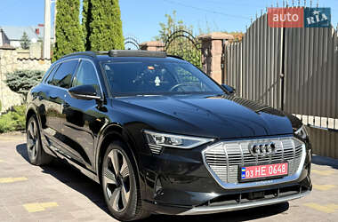 Внедорожник / Кроссовер Audi e-tron 2019 в 