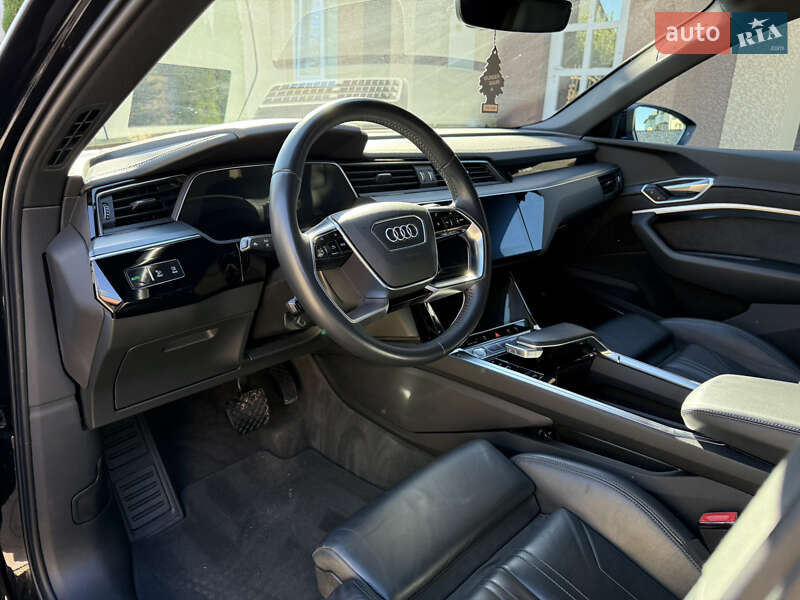 Позашляховик / Кросовер Audi e-tron 2019 в Тернополі