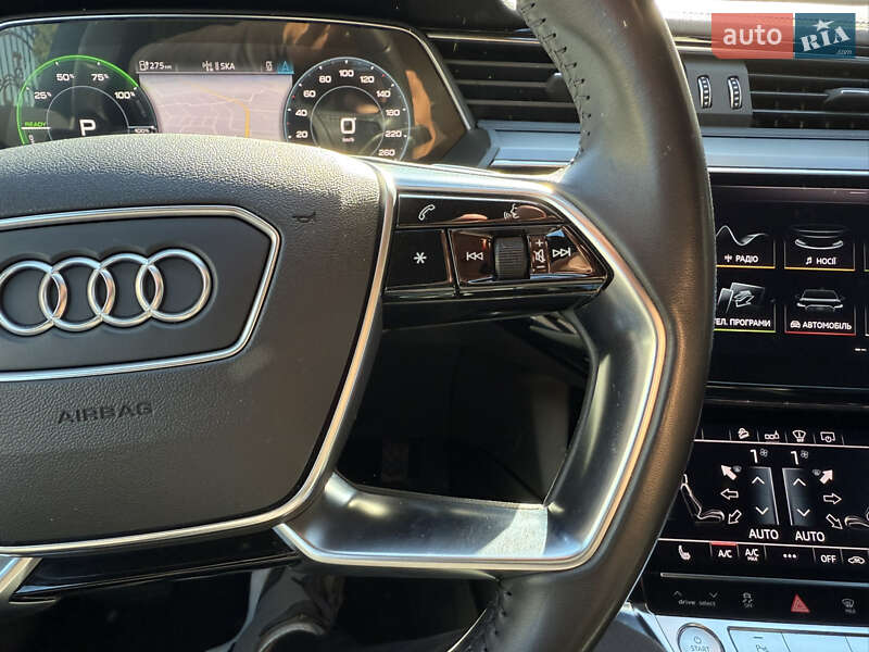 Позашляховик / Кросовер Audi e-tron 2019 в Тернополі