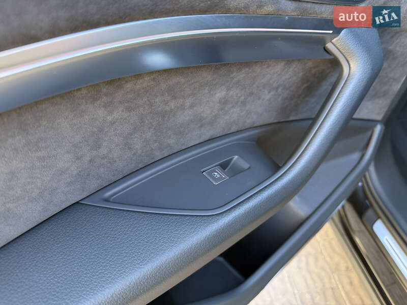 Позашляховик / Кросовер Audi e-tron 2019 в Тернополі