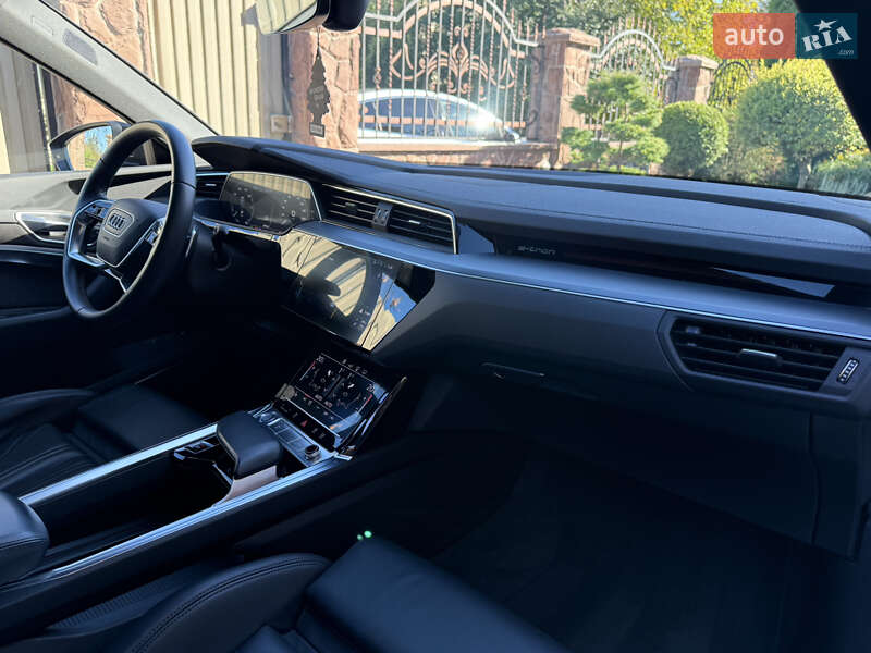 Позашляховик / Кросовер Audi e-tron 2019 в Тернополі