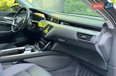Позашляховик / Кросовер Audi e-tron 2020 в 