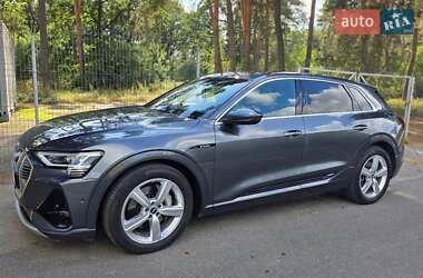 Audi e-tron 2021