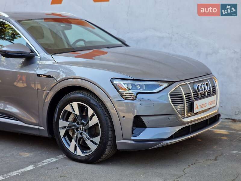 Внедорожник / Кроссовер Audi e-tron 2021 в Одессе