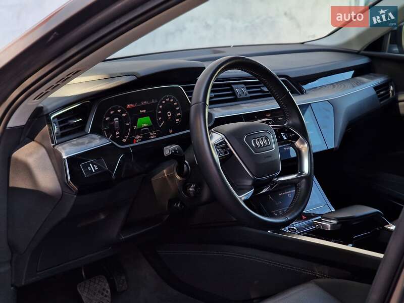 Внедорожник / Кроссовер Audi e-tron 2021 в Одессе