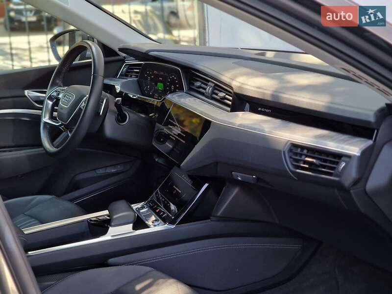 Внедорожник / Кроссовер Audi e-tron 2021 в Одессе