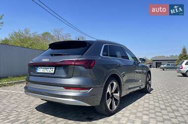 Позашляховик / Кросовер Audi e-tron 2019 в 